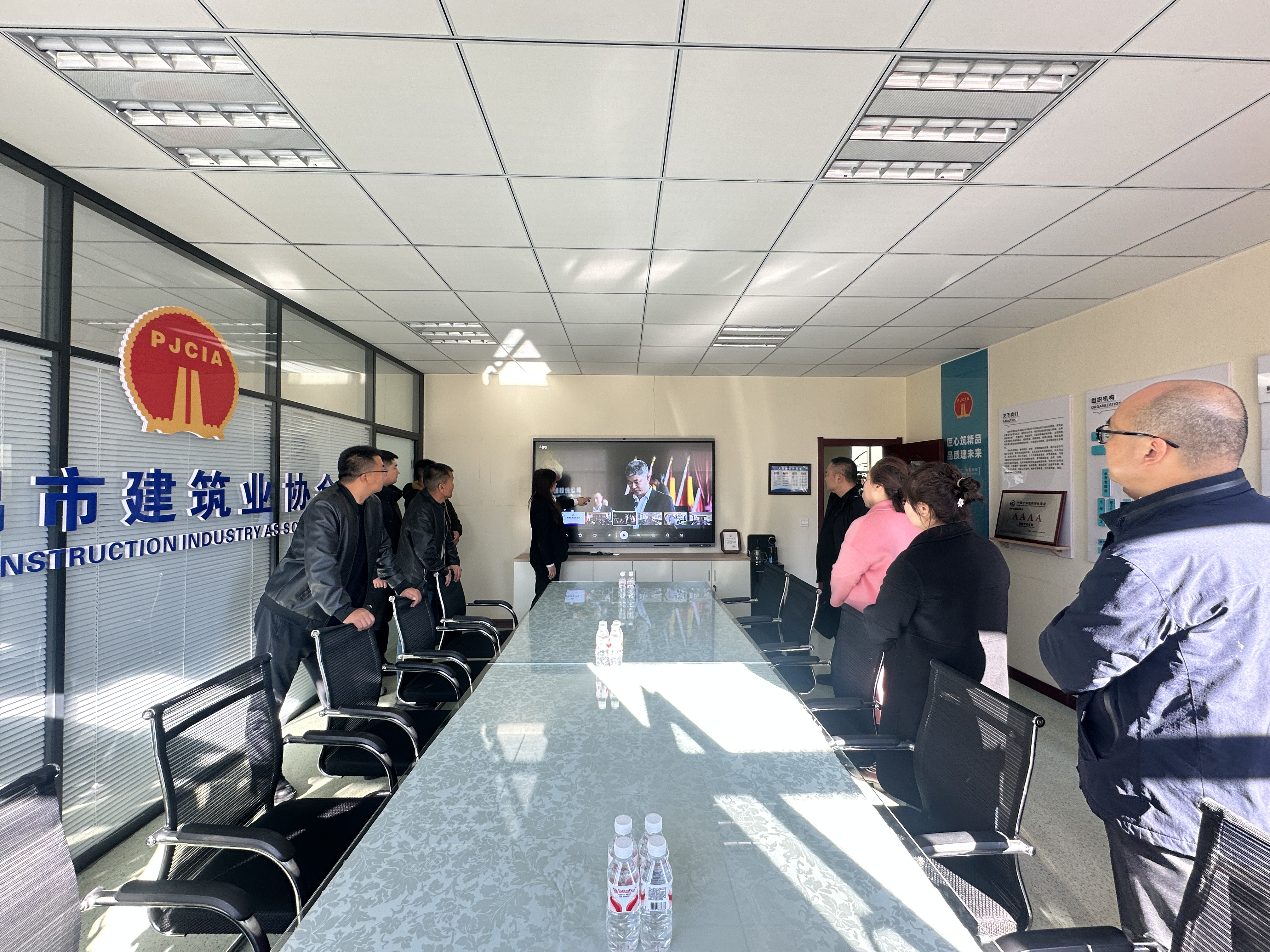 2025.11.11和布克赛尔县住建局到我会学习交流.jpg